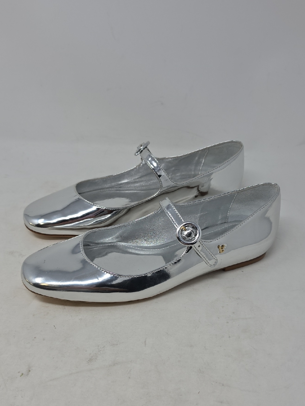 Larroude Metallic Silver Mary Jane Flats with Round Buckle Size 7